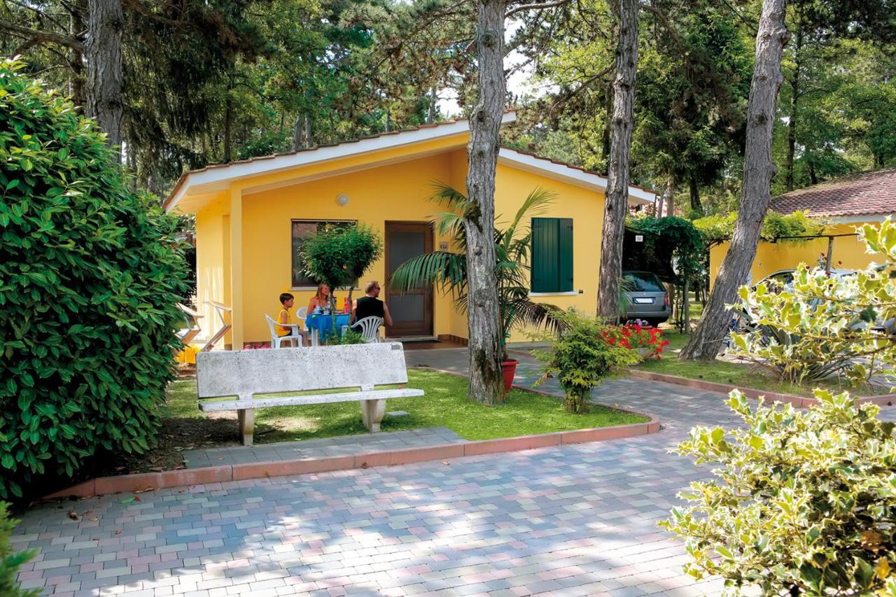 Villaggio Turistico Internazionale Бибионе Екстериор снимка